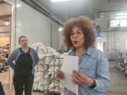 Jaroud Awatif et Séverine Ahouansou lors de l’opération Usine Ouverte. (crédit DLP)