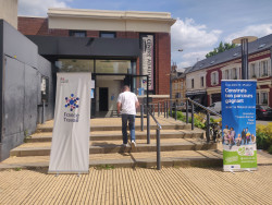 Une vingtaine de recruteurs étaient également présents ce 20 mai à Corbie. © Aletheia Press / DLP