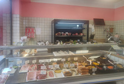  Les deux artisans souhaitent développer et renouveler l’offre de charcuterie-traiteur. © Aletheia Press / DLP