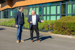 Dominique Ignaszak avec Fabrice Foucher, directeur général. (c) Marie-Line Waroude