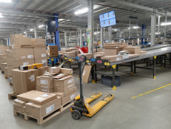 Le site de Saint-Quentin est mécanisé là où celui de Valence est robotisé.