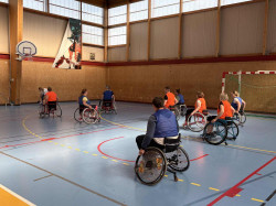 La boccia, rendue populaire par la française Aurélie Aubert, sacréé championne paralympique de la discipline à Paris 2024.