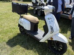 Des scooters électriques fabriqués à Guise ont été livré à l&#039;UFA de Bohain et bientôt dans les autres site du CFA Jean Bosco dans les Hauts-de-France.