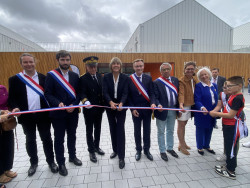 La ministre notamment entourée notamment de Laurent Guillemot, le nouveau sous-préfet d’Abbeville, et de Pascal Demarthe (à droite). 