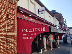 La boucherie-charcuterie est une institution locale. © Aletheia Press / D. La Phung