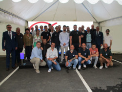 Photo souvenir de «la famille picarde» du groupe MK Énergies.