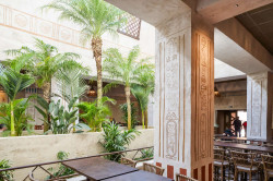 Le restaurant propose une immesion en Egypte. © S.CAMBON