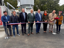 La station a été inaugurée par de nombreux élus locaux. 