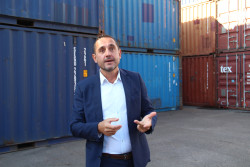 «Nous sommes fiers d&#039;être les premiers en France à utiliser ce type de matériel», souligne Denis Cart-Lamy, directeur achat et directeur commercial d&#039;Armal. © Aletheia Press L. Brémont