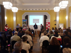 Établie en plein cœur de Saint-Omer, la Maison du développement économique regroupe une quinzaine d&#039;antennes et de guichets (CCI, Adie, Proch&#039;Emploi) pour aider les entrepreneurs du territoire. Elle fête ses dix ans cette année. © Aletheia Press / Arnaud Stoerkler