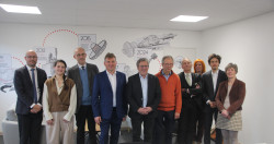 Le préfet de région et les représentants des services de l&#039;État ont échangé avec les dirigeants de l&#039;entreprise, les élus locaux, et les lycéens. © Aletheia Press / B.Delabre