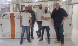 Thomas et Antoine Malfoy, entourés par Jean-Louis, Guillaume et Maxime Dandre. © Aletheia Press / DLP