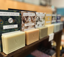 La savonnerie produit 10 000 savons par an. © Savonnerie de Pierrefonds