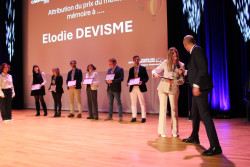 Le prix du meilleur mémoire attribué àElodie Devisme a été donné par Ludovic Croizit, le directeur régional d Interfimo.