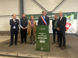 L&#039;inauguration a eu lieu dans locaux de BNF Trans, l&#039;entreprise de transport nouvellement installée dans la zone. 