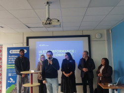 Matthieu Herault du Courrier Picard, entouré par Marvin Kouassi, Noémie Lancien Pommery, Katia Ponet, Charles Locquet et Shona Elisabeth. © Aletheia Press / DLP