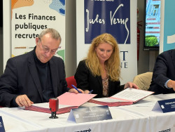 La signature officielle a eu lieu.