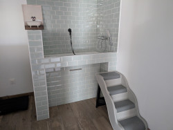 Un dog wash pour petit comme gros chien sera en accès libre. © Aletheia Press / D. La Phung