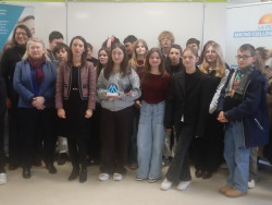 Tous réunis autour du nouveau projet "Entreprendre pour apprendre" ! 