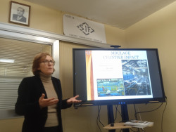 Catherine Zeimett a repris la direction de l’entreprise fondée par son grand-père dont le portrait demeure exposé dans la salle de réunion. 