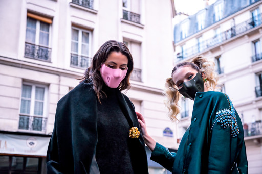 Des masques durables en résine, une première mondiale