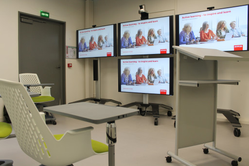 Junia s'équipe d'une salle dédiée à l'enseignement interactif