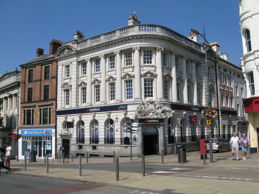 Royaume-Uni : NatWest perd 753 millions de livres sterling en 2020