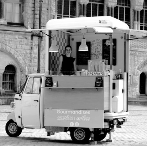 Un triporteur de glaces artisanales chic et authentique