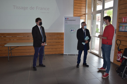 Le préfet en visite chez Tissage de France