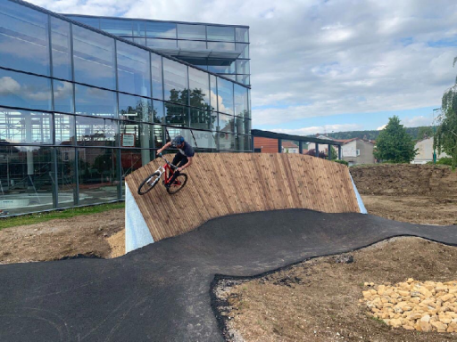 Inauguration du Pumptrack au Parc de Londres à Verdun