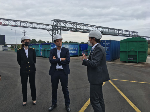 Cédric O en visite sur le site d’Innovafeed de Nesle