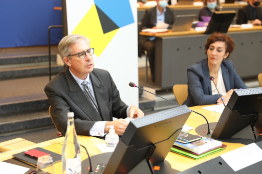Le préfet fixe les lignes au Conseil départemental