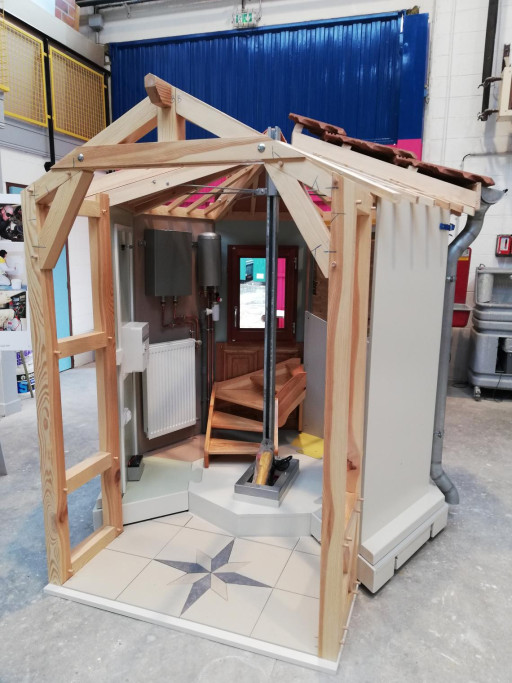 Le CFA du bâtiment réalise une maquette pédagogique pour les collégiens