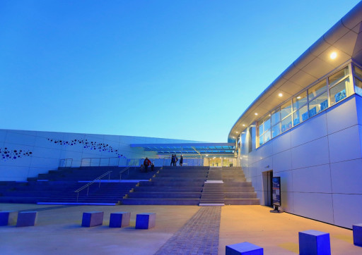 A Boulogne-sur-Mer, Nausicaà pêche en zone entreprises