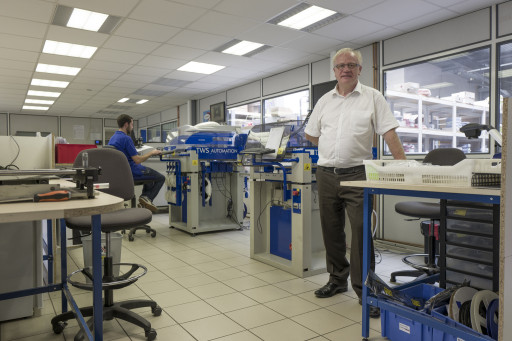 Rhéa électronique abat de nouvelles cartes