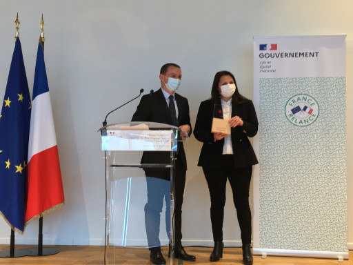 Amiens : le ministre Olivier Dussopt remet le prix "Special Talent" à Procter & Gamble