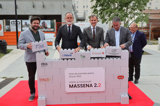 La première pierre de l’auberge de jeunesse hybride « Massena 2.2 » posée au Havre