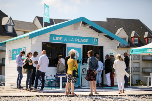 Lire à la plage, événement emblématique de la lecture publique en Seine-Maritime, est de retour