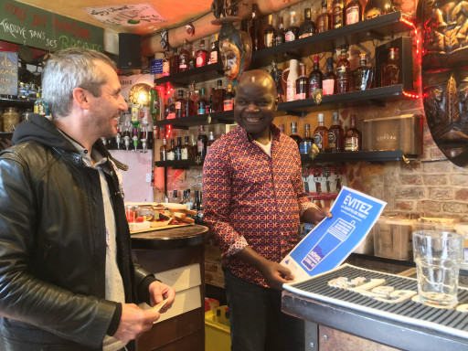 L’Umih 80 et la préfecture de la Somme distribuent 5 000 protèges-verres