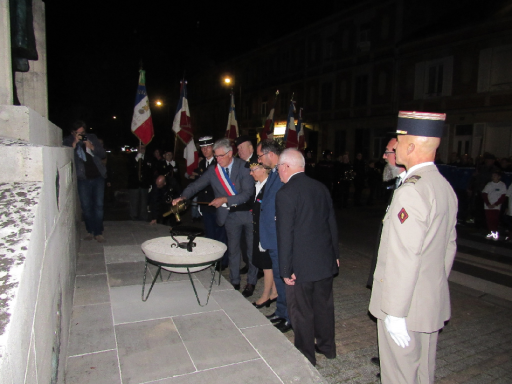La flamme éternelle a fait halte à Verdun