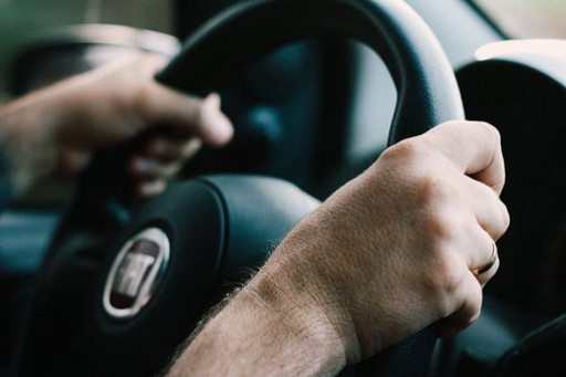 Suspension de permis de conduire et entreprise : que disent les textes ?