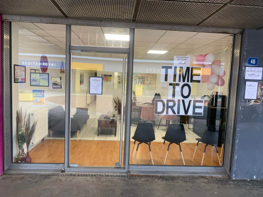 Une auto-école ouvre ses portes au centre commercial de la Grand'Mare
