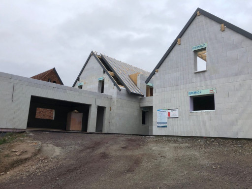 Avec ses blocs isolants, Euromac 2 facilite la construction