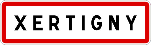 Pose du premier bois sur la plateforme de thermochauffage à Xertigny