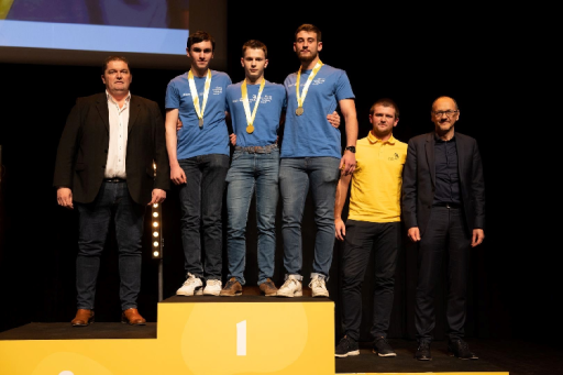 Un apprenti d’EMC2 remporte la médaille d’argent lors des qualifications régionales Worldskills.