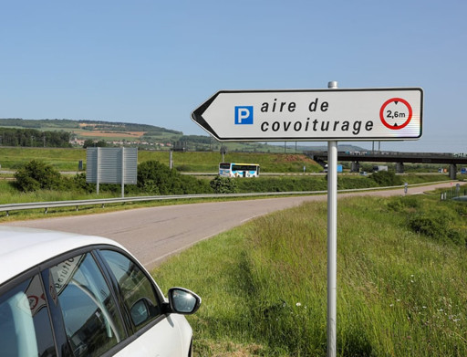Aire de covoiturage nouvelle génération à Lesménils