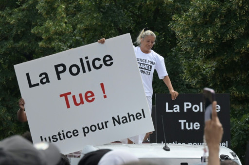 Troisième soirée de violences en France après la mort de Nahel, plus de 400 interpellations