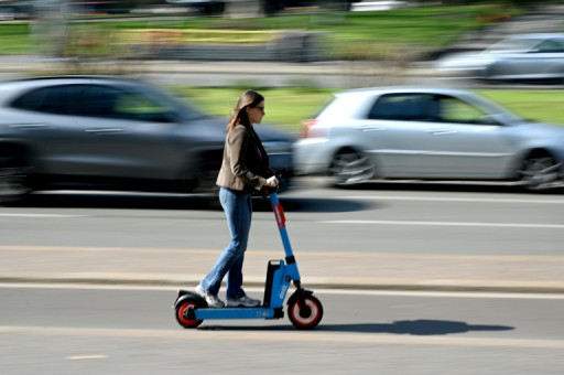 Accidents de trottinette: blessures aussi graves qu'à moto