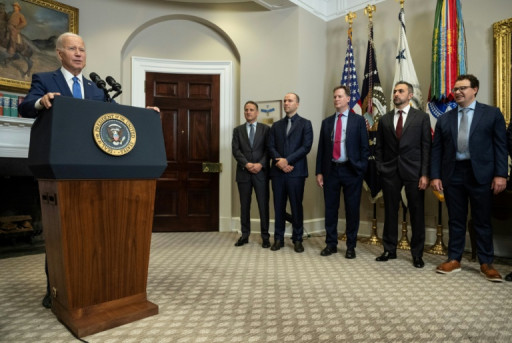 Biden fait pression sur les géants de la tech pour règlementer l'intelligence artificielle