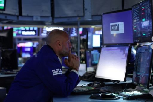 Wall Street termine en baisse, conclusion d'une semaine de consolidation